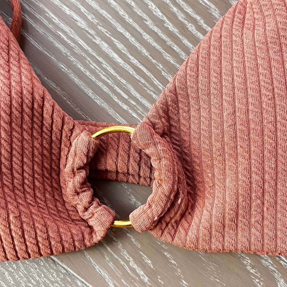 Amazon Rust Ribbed Ring-Front Bikini Set - Picture 3 of 4